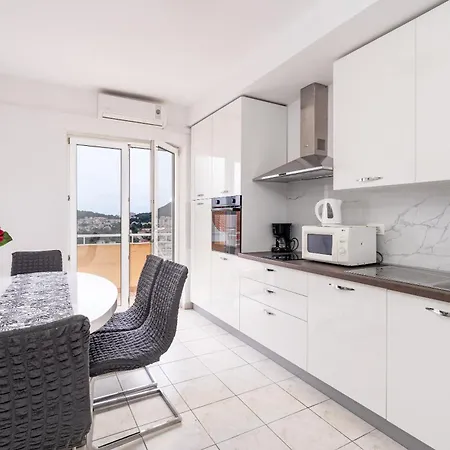 Apartament Marisol *